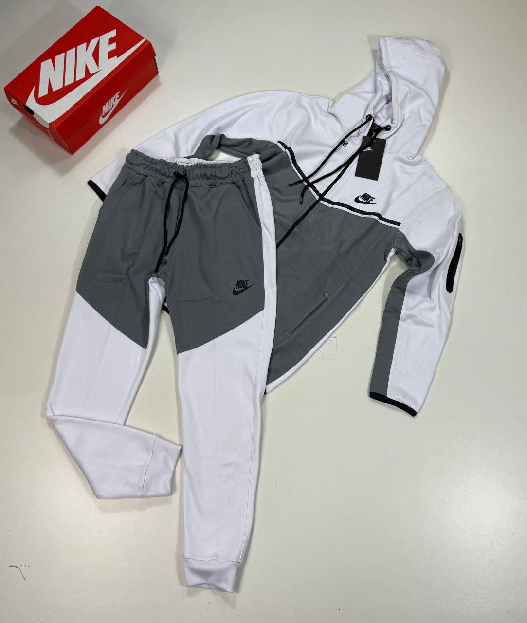 Nike Tech Fleece Signature Tracksuit Men's in White/Grey Color Reps Sale UK Best Quality AAA Replica