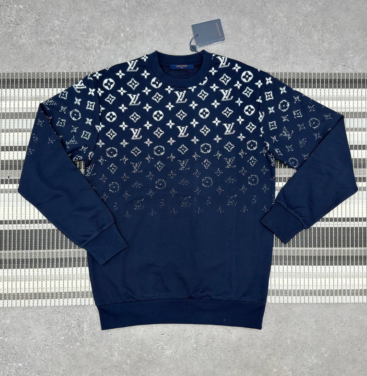 Louis Vuitton Gradient Monogram Crewneck Jumpers Men's Women's in Different Colors Reps UK Best Quality AAA Replica