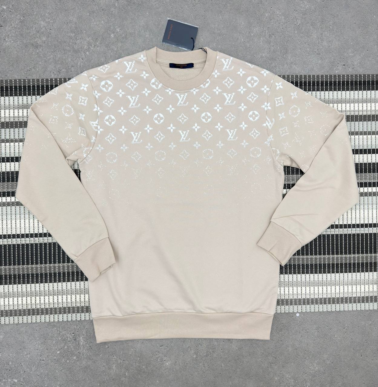 Louis Vuitton Gradient Monogram Crewneck Jumpers Men's Women's in Different Colors Reps UK Best Quality AAA Replica