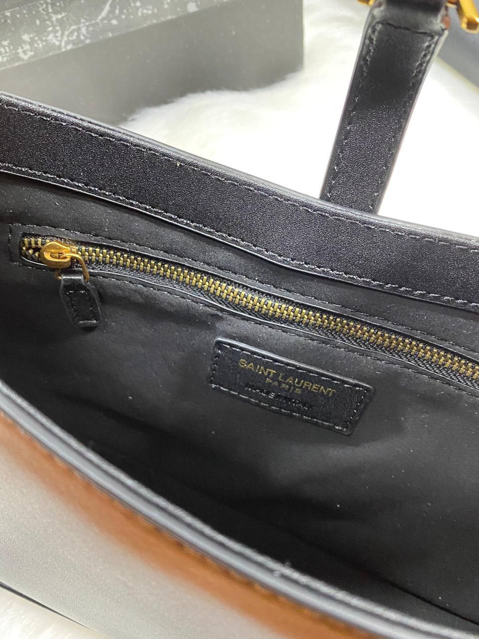 Saint Laurent Le 5 à 7 Hobo Bag Women's Bag in Black Color Reps Sale UK Best Quality AAA Replica