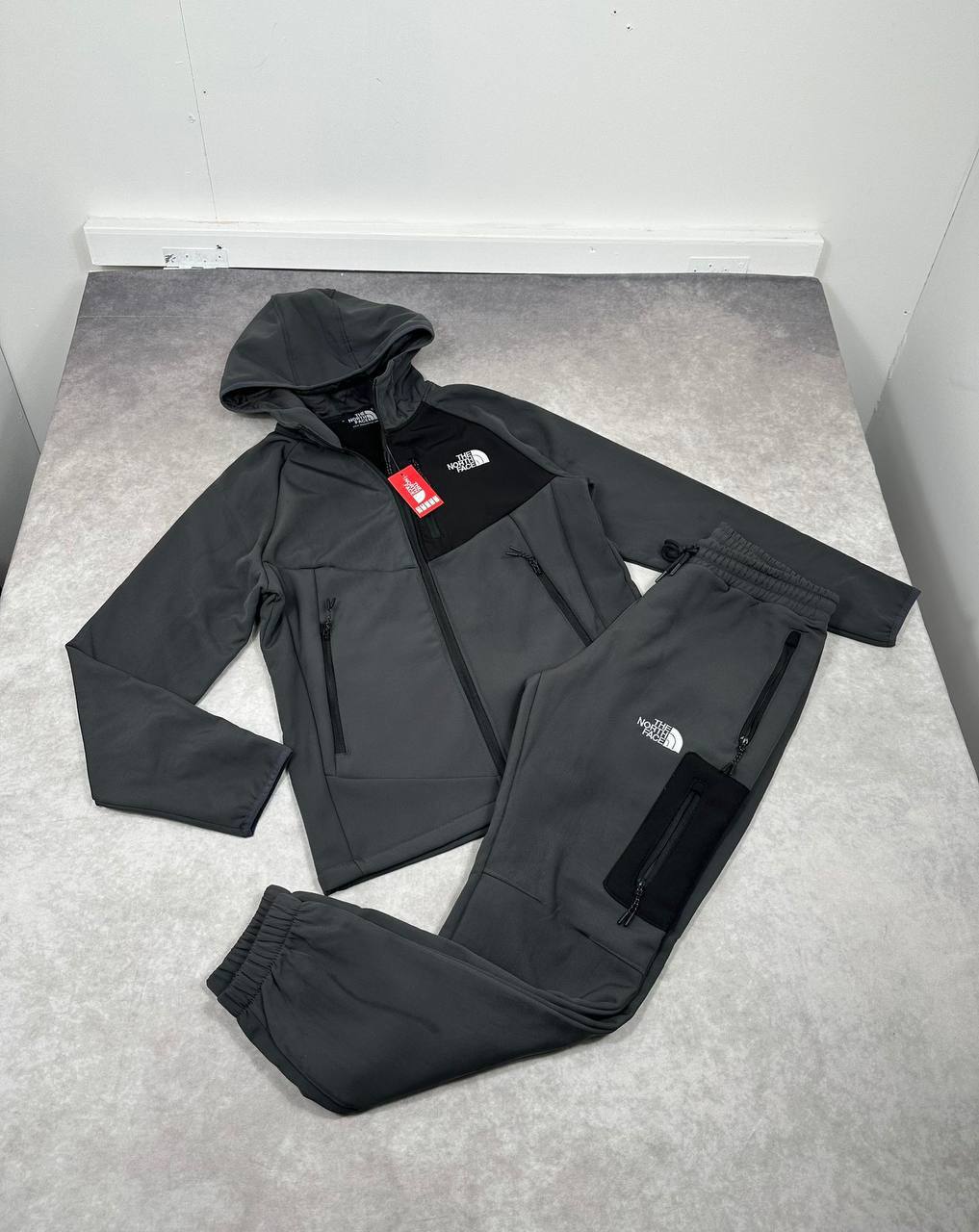 The North Face Full-Zip Softshell Tracksuit Men's in Different Colors Reps UK Best Quality AAA Replica