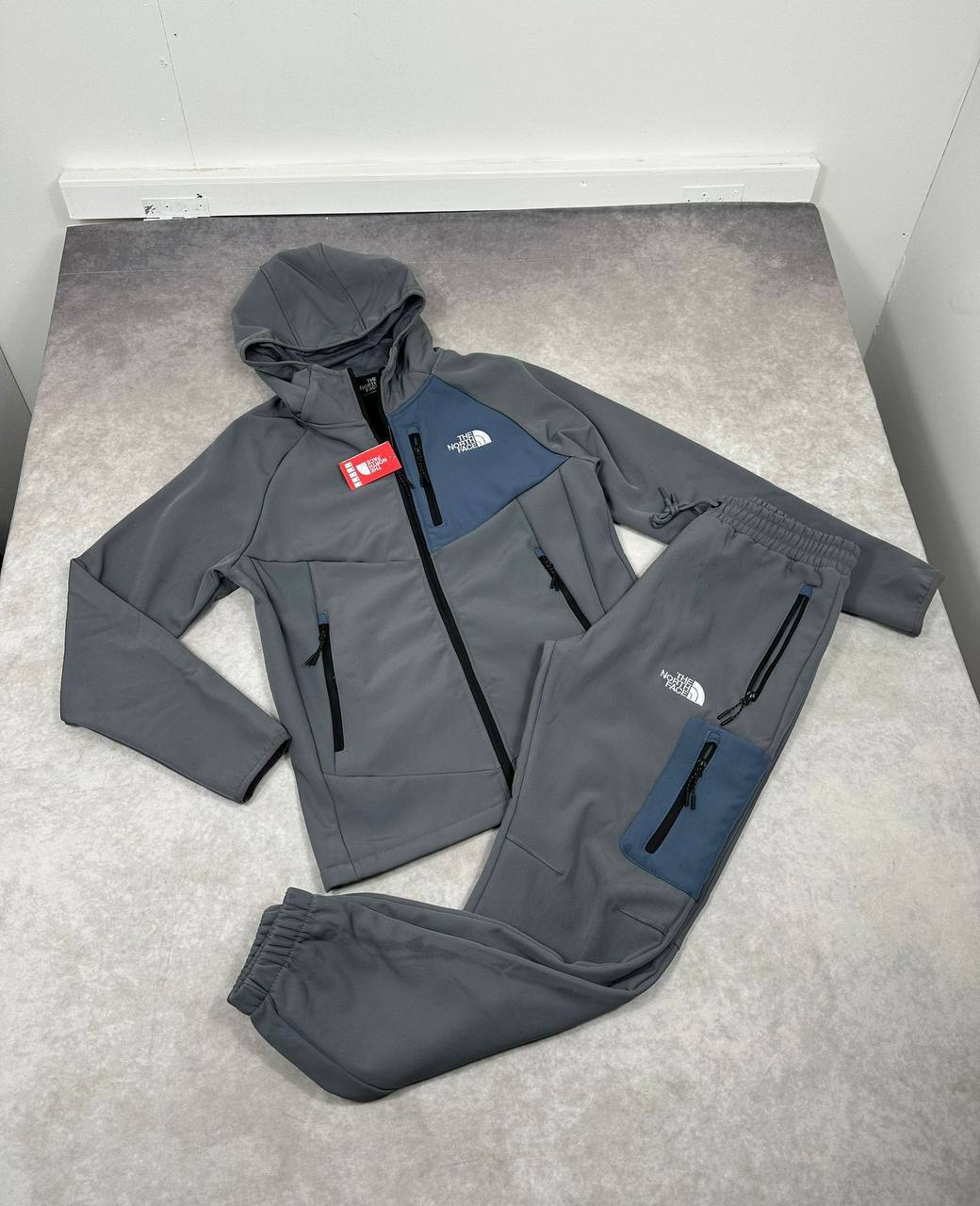 The North Face Full-Zip Softshell Tracksuit Men's in Different Colors Reps UK Best Quality AAA Replica