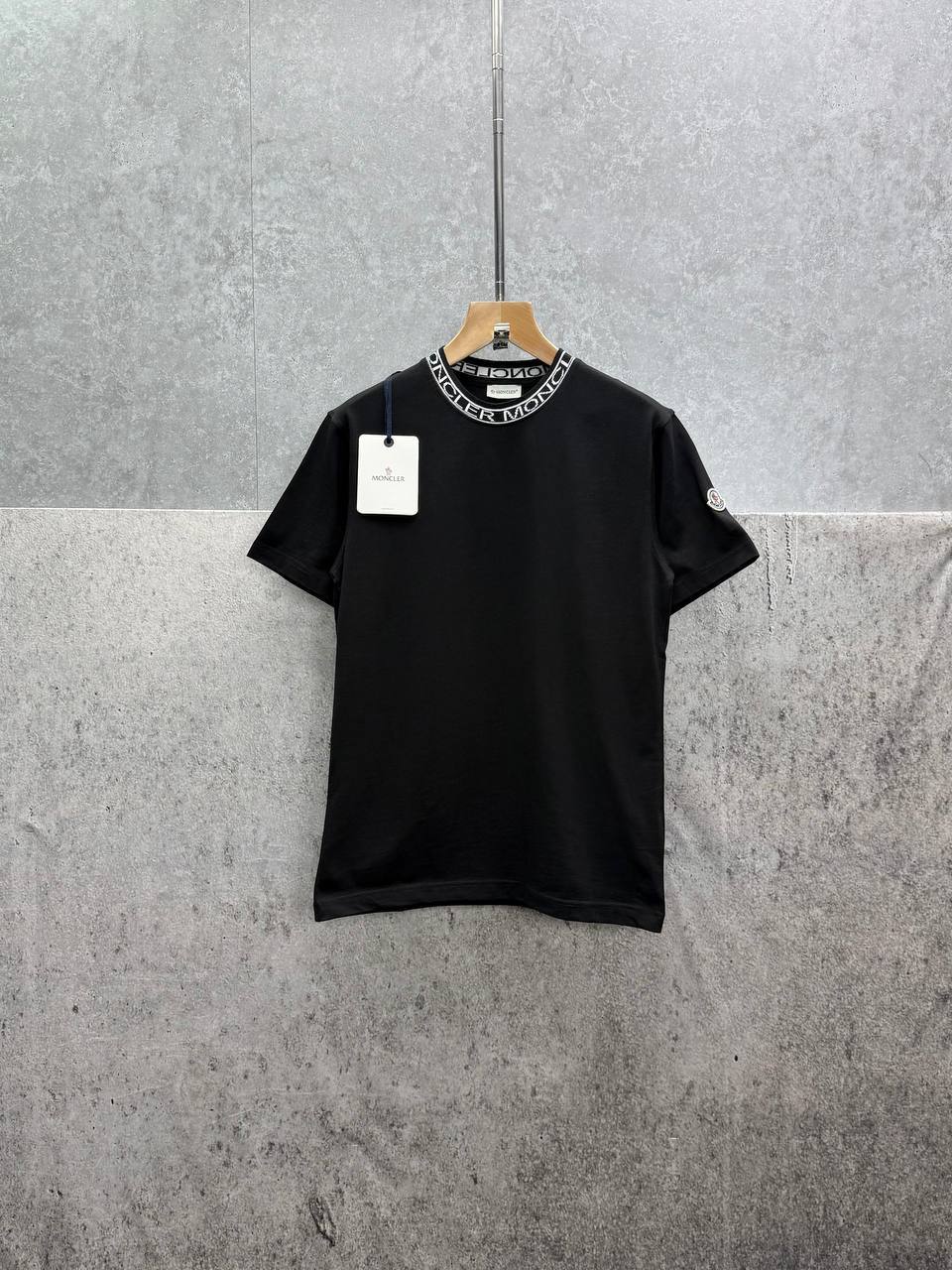 Moncler Collar Logo-Trimmed Cewneck Cotton T-Shirt Men's Women's in 2 Colors Reps UK Best Quality Sale AAA Replica