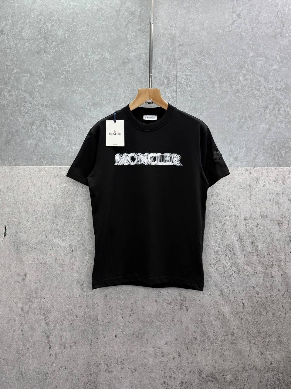 Moncler Blurred-Effect Logo Print Cotton T-Shirt Men's Women's in 2 Colors Reps UK Best Quality Sale AAA Replica