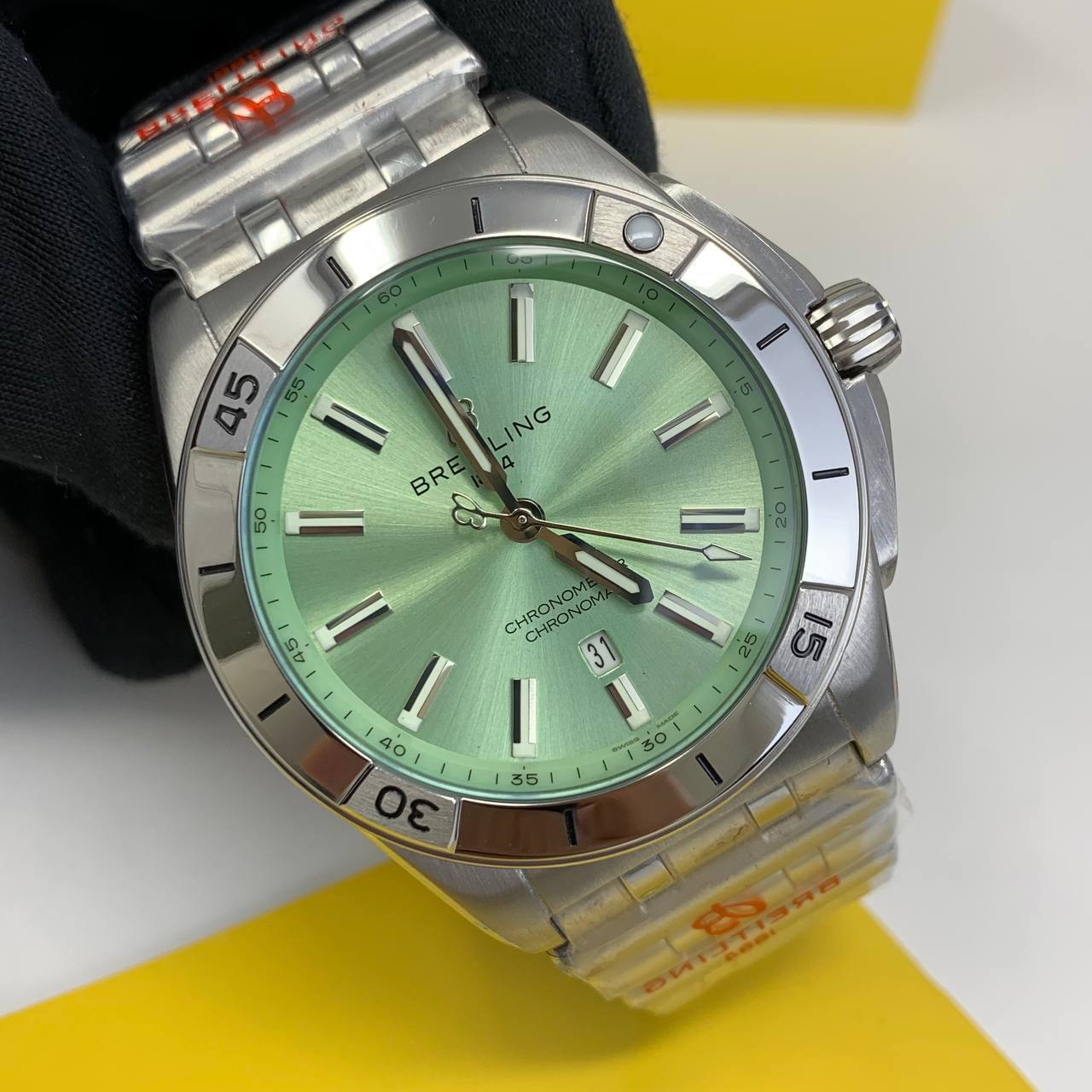 Breitling Chronomat Automatic GMT 40 Stainless Steel in Different Dial Colors Men's Watch UK Best Quality Reps AAA Replica