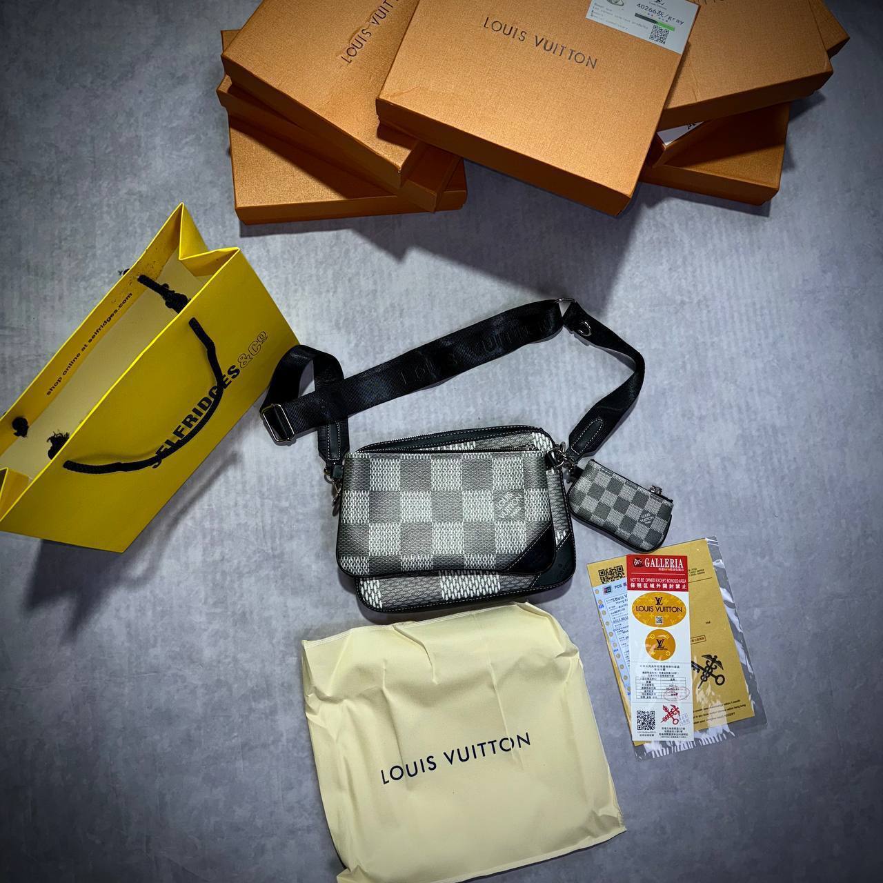 Louis Vuitton Trio Messenger Men's Bag in Damier Graphite Canvas Pattern Reps UK Best Quality AAA Replica