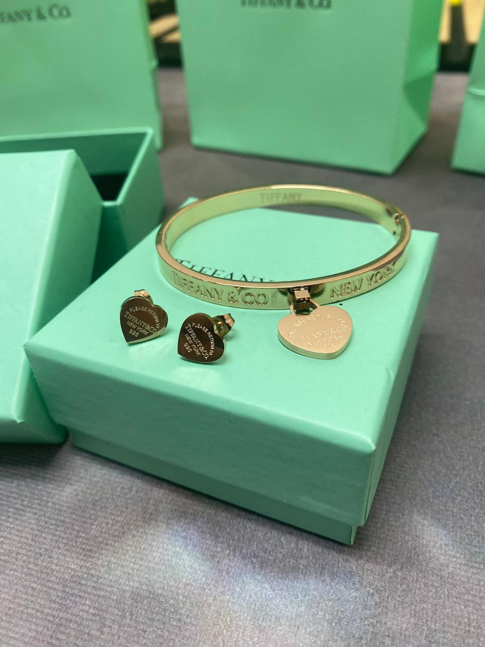Tiffany & Co. Heart Tag Hinged Golden Bracelet & Earrings Set Women's Reps Sale UK Best Quality AAA Replica