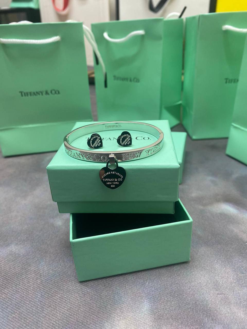 Tiffany & Co. Heart Tag Hinged Silver Bracelet & Earrings Set Women's Reps Sale UK Best Quality AAA Replica