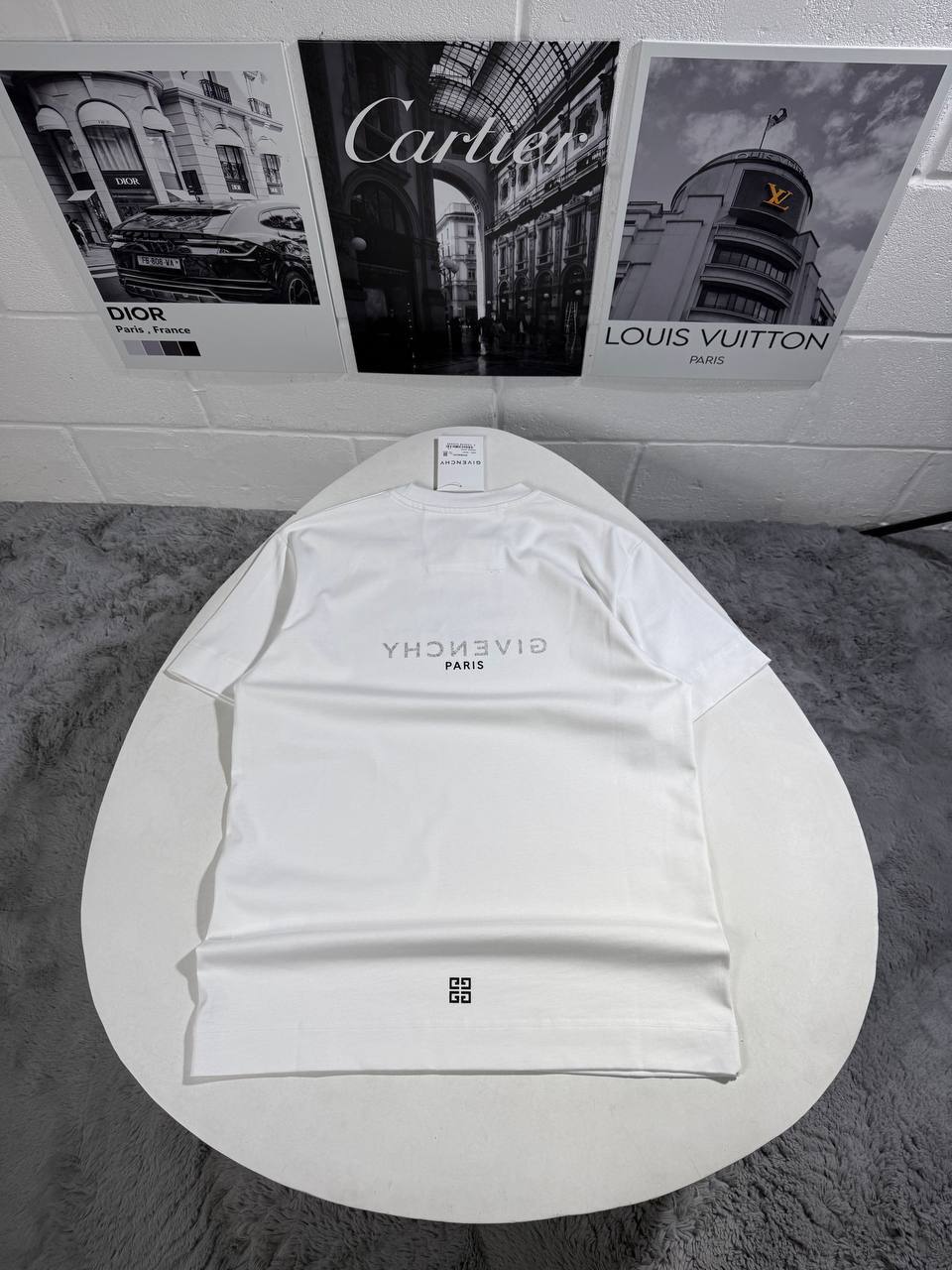 Givenchy Reverse Logo T-Shirt Men's Women's in 2 Colors Reps UK Best Quality Sale AAA Replica