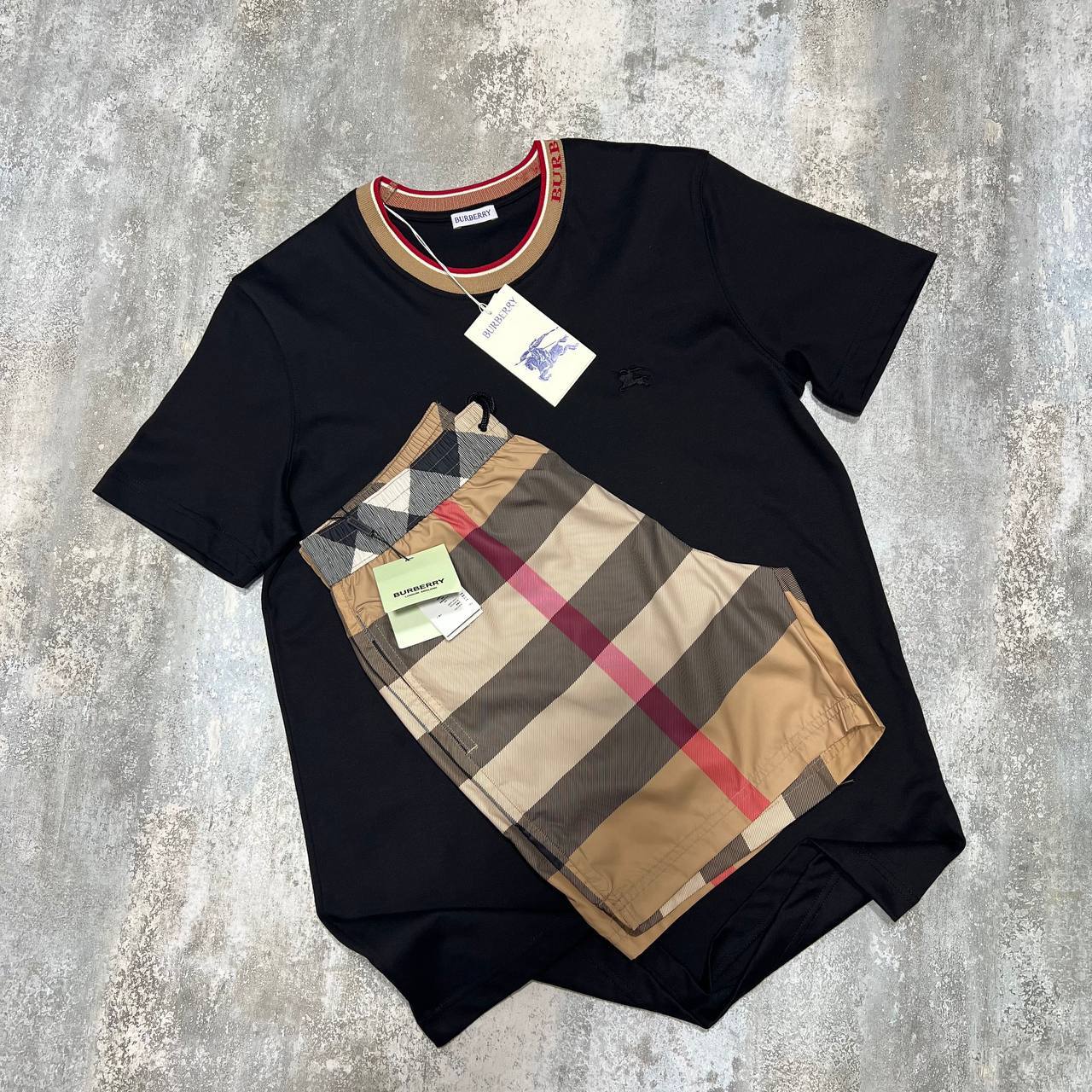 Burberry Jacquard-Striped Collar Men's T-Shirts & Shorts Set in Different Colors Reps Sale UK Best Quality AAA Replica