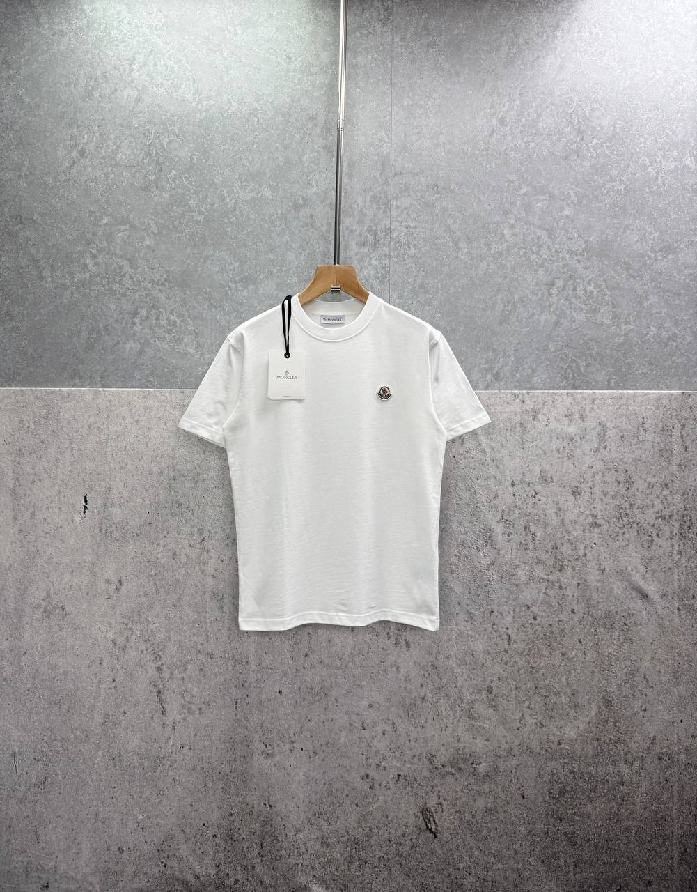 Moncler Classic Logo Patch Short Sleeve in Different Colors T-Shirt Men's Women's Reps Sale UK Best Quality Replica