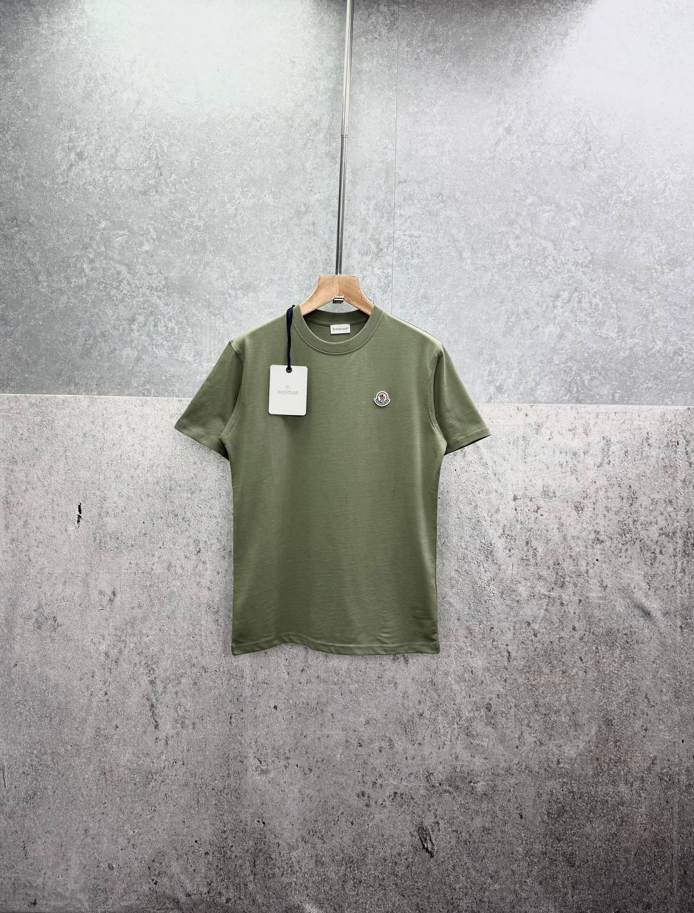 Moncler Classic Logo Patch Short Sleeve in Different Colors T-Shirt Men's Women's Reps Sale UK Best Quality Replica