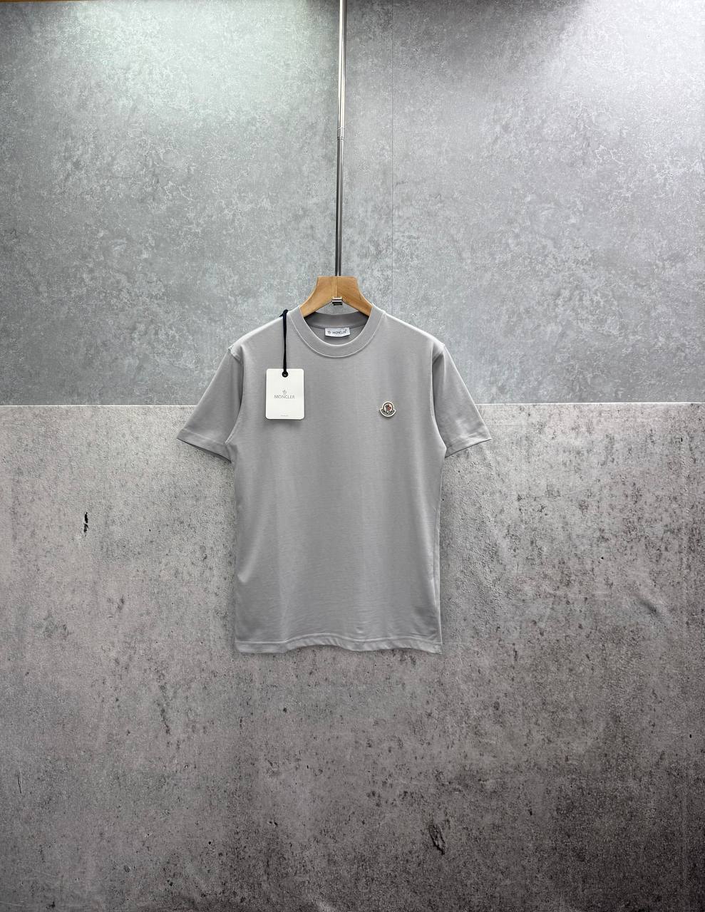 Moncler Classic Logo Patch Short Sleeve in Different Colors T-Shirt Men's Women's Reps Sale UK Best Quality Replica