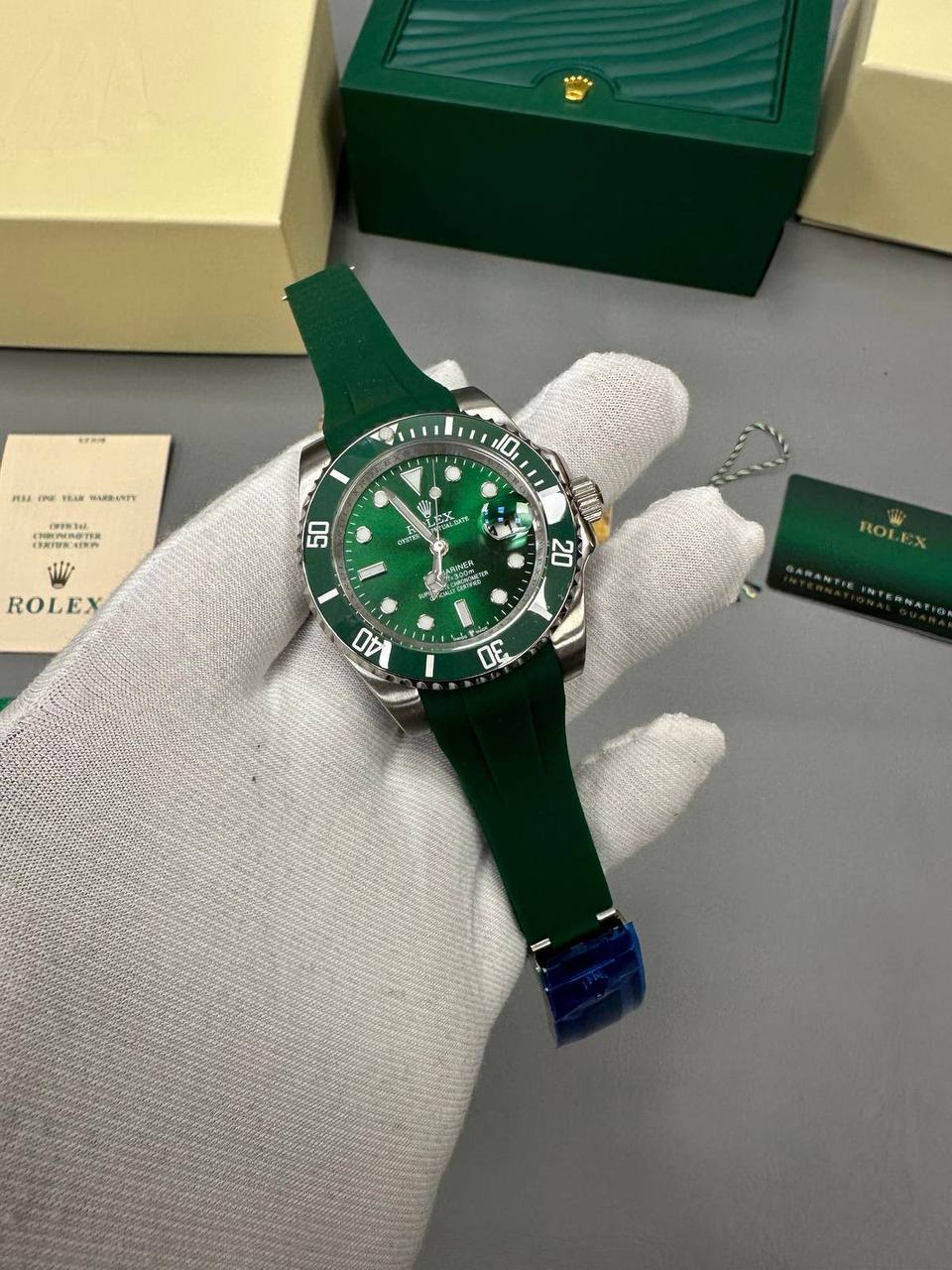 Rolex Submariner Date "Hulk" Men's Watch Reference 116610LV Green Rubber Strap Reps Sale UK Best Quality AAA Replica
