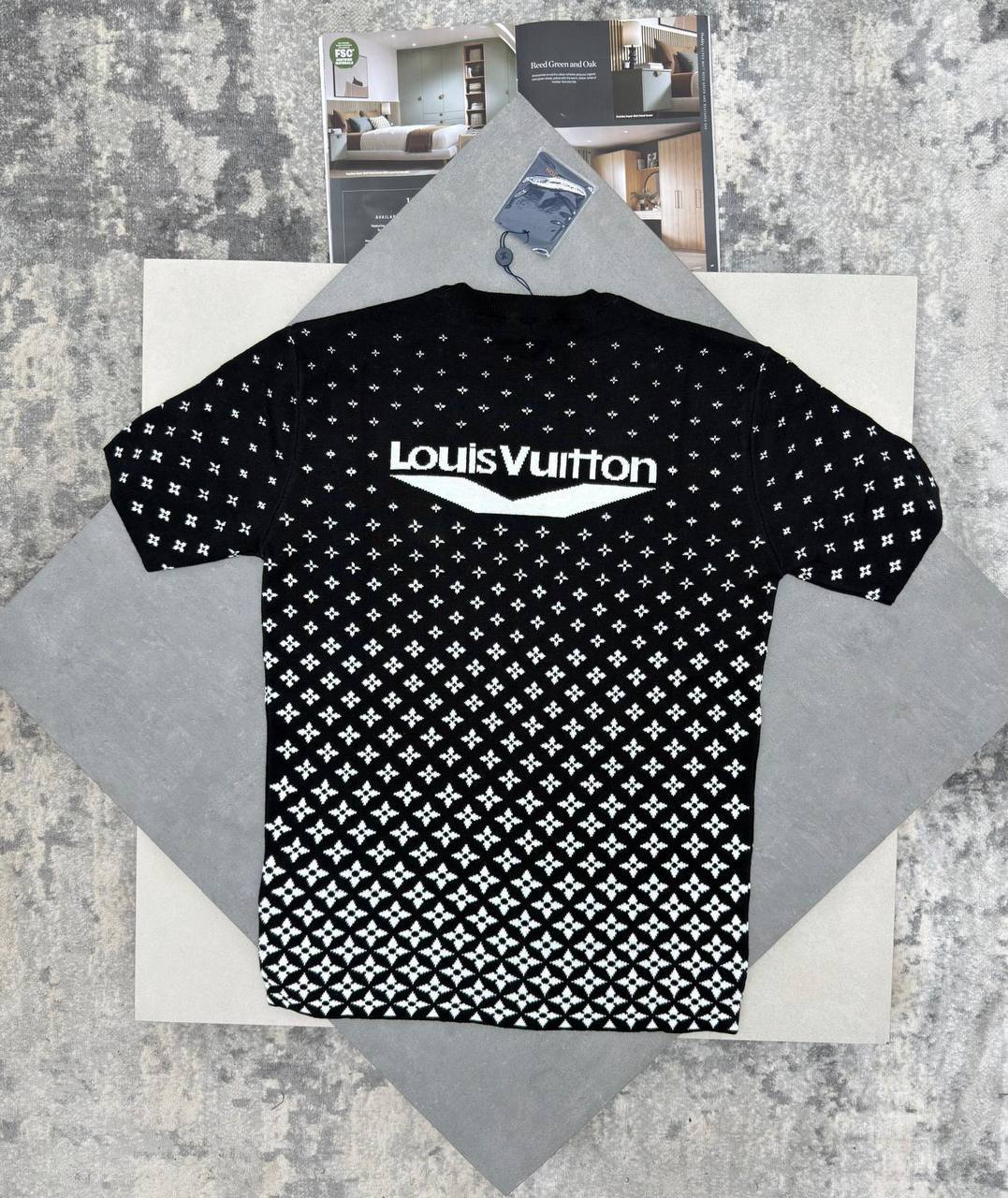 Louis Vuitton Monogram Blason Gradient Short Sleeve T-Shirt in 2 Colors Men's Women's Reps Sale UK Best Quality AAA Replica
