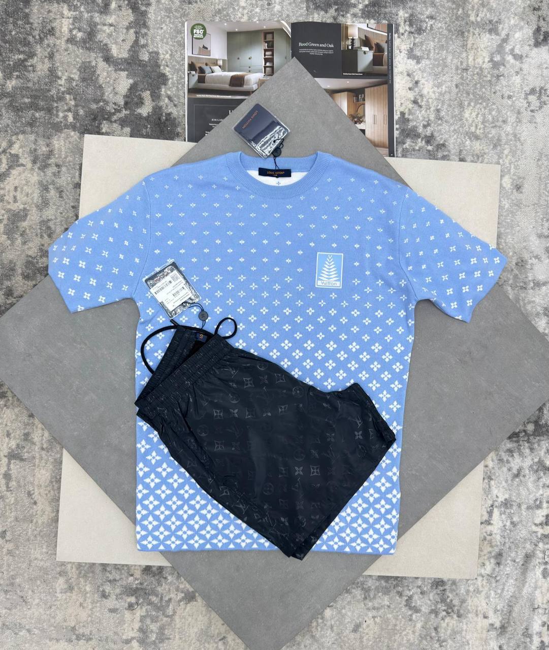 Louis Vuitton Monogram Blason Gradient Short Sleeve T-Shirts & Shorts Set in Different Colors Men's Reps Sale UK Best Quality AAA Replica