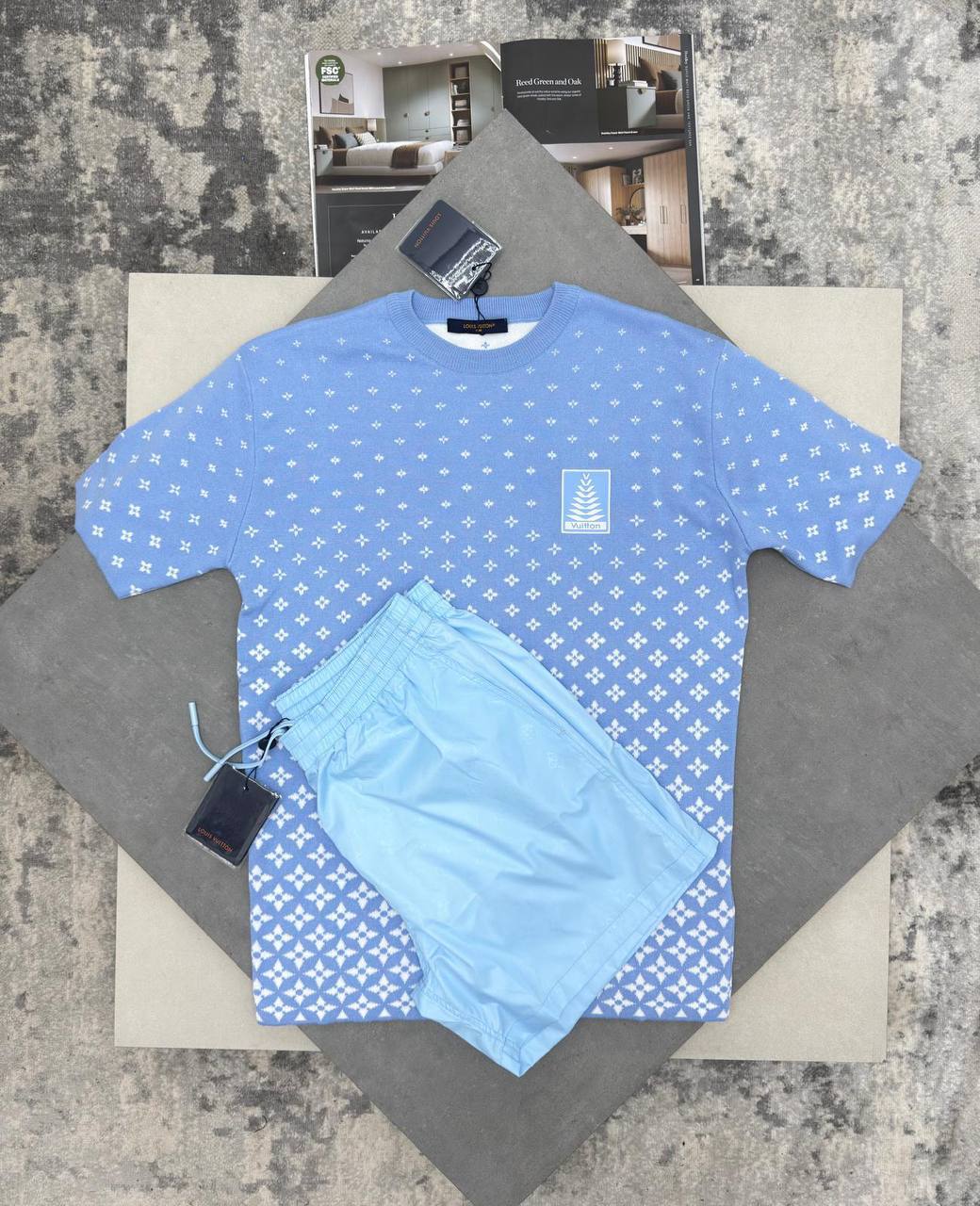 Louis Vuitton Monogram Blason Gradient Short Sleeve T-Shirts & Shorts Set in Different Colors Men's Reps Sale UK Best Quality AAA Replica