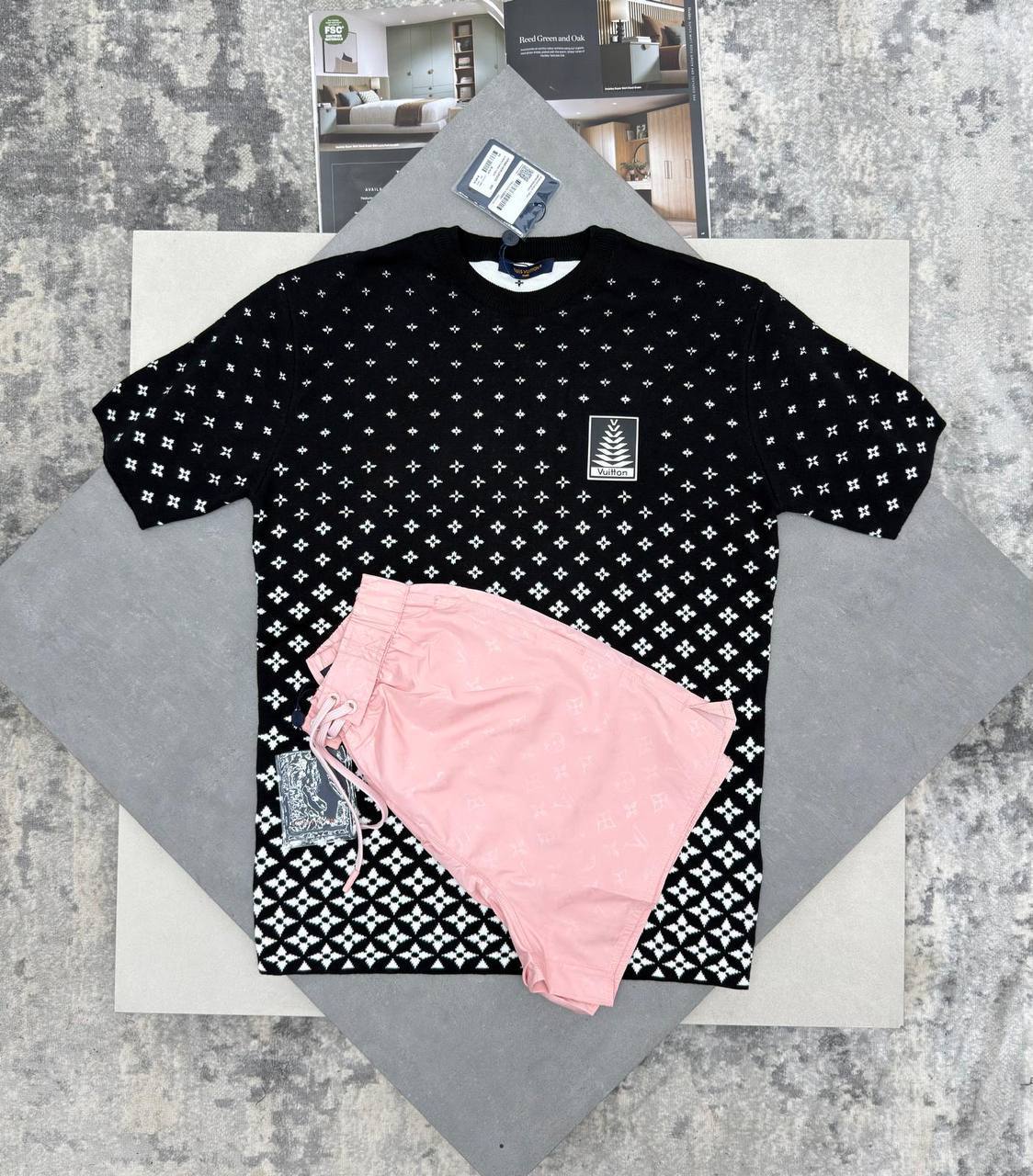 Louis Vuitton Monogram Blason Gradient Short Sleeve T-Shirts & Shorts Set in Different Colors Men's Reps Sale UK Best Quality AAA Replica