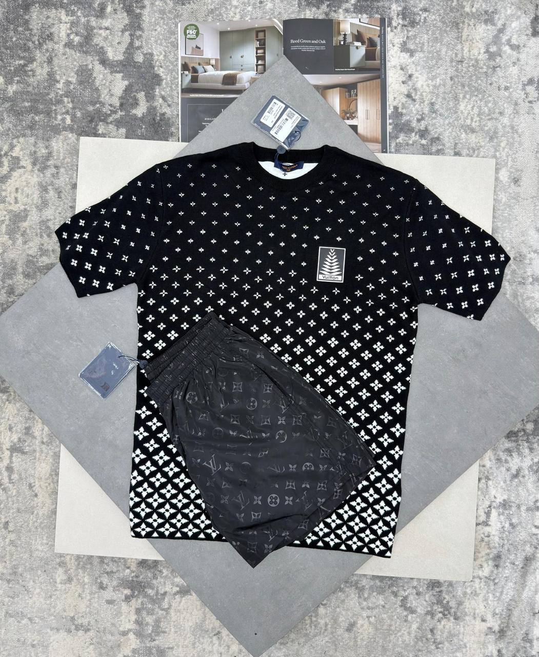 Louis Vuitton Monogram Blason Gradient Short Sleeve T-Shirts & Shorts Set in Different Colors Men's Reps Sale UK Best Quality AAA Replica