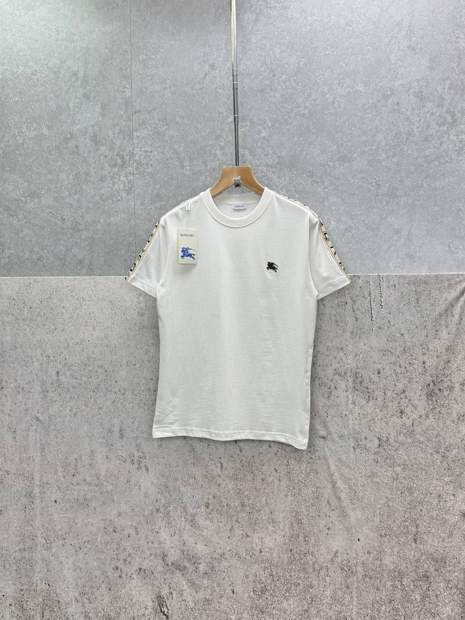Burberry Check Trim Shoulder-Tape Men's Women's T-Shirts in 2 Colors Reps Sale UK Best Quality AAA Replica