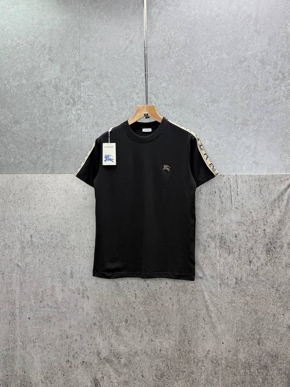 Burberry Check Trim Shoulder-Tape Men's Women's T-Shirts in 2 Colors Reps Sale UK Best Quality AAA Replica