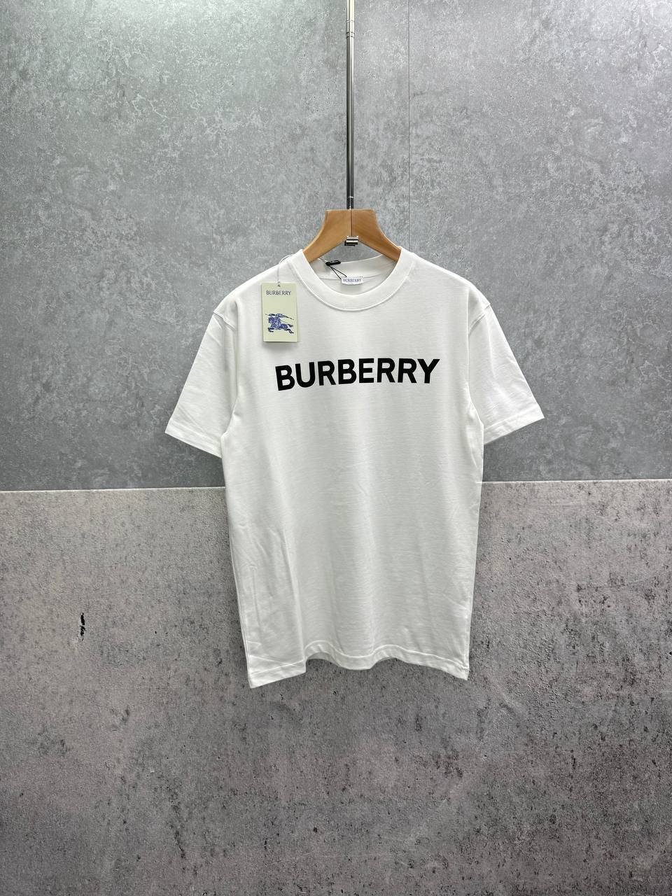 Burberry Block Lettering Logo Print Short Sleeve Men's Women's T-Shirts in 2 Colors Reps Sale UK Best Quality AAA Replica