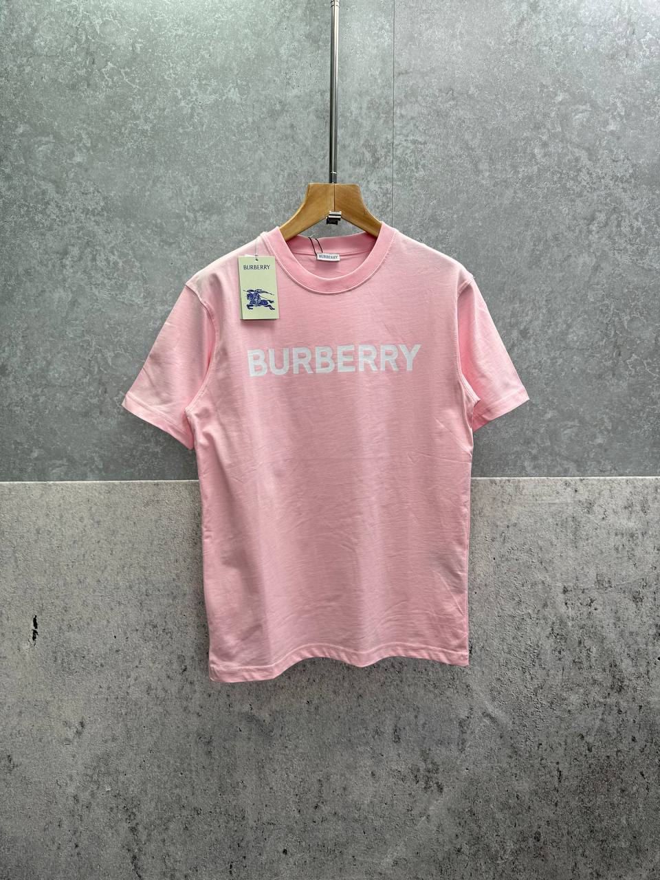 Burberry Block Lettering Logo Print Short Sleeve Men's Women's T-Shirts in 2 Colors Reps Sale UK Best Quality AAA Replica