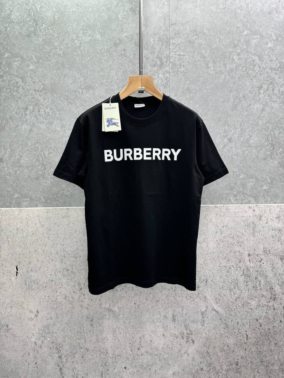 Burberry Block Lettering Logo Print Short Sleeve Men's Women's T-Shirts in 2 Colors Reps Sale UK Best Quality AAA Replica