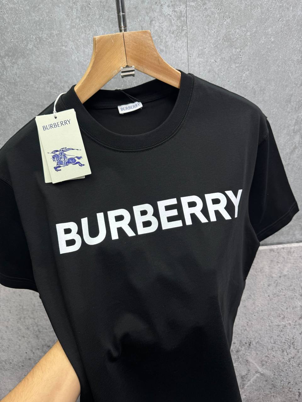 Burberry Block Lettering Logo Print Short Sleeve Men's Women's T-Shirts in 2 Colors Reps Sale UK Best Quality AAA Replica