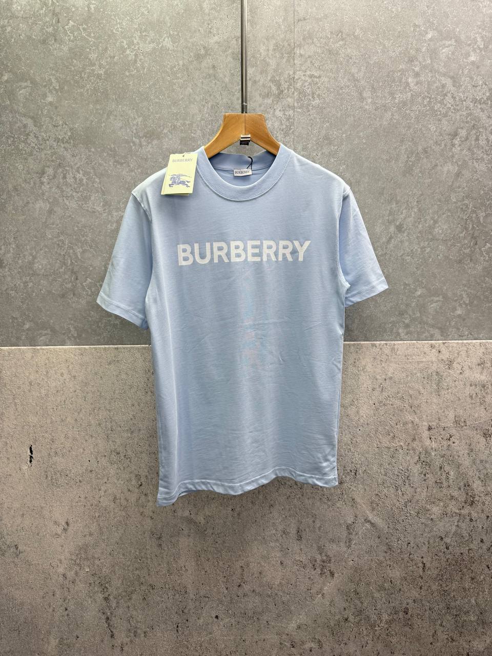 Burberry Block Lettering Logo Print Short Sleeve Men's Women's T-Shirts in 2 Colors Reps Sale UK Best Quality AAA Replica