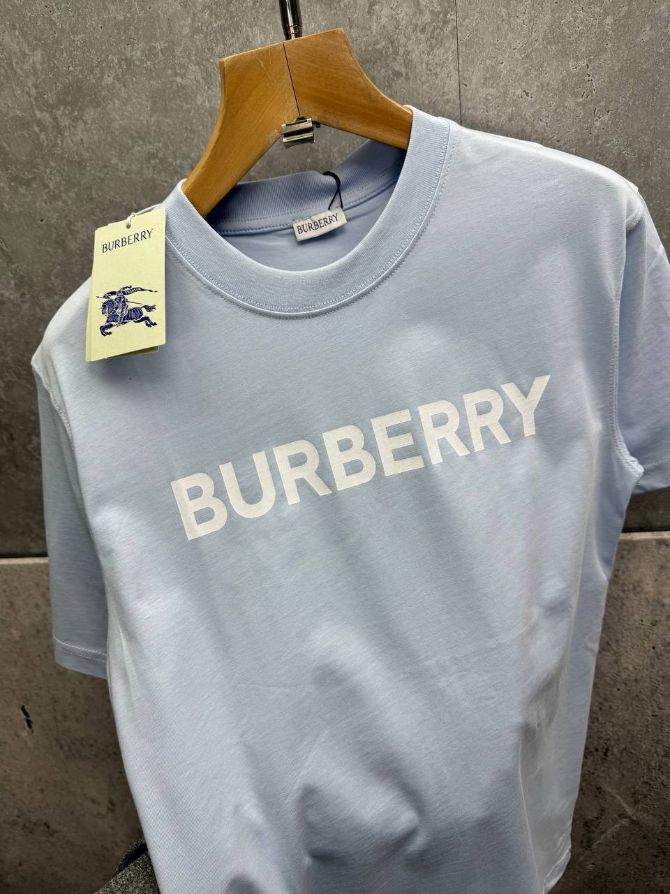 Burberry Block Lettering Logo Print Short Sleeve Men's Women's T-Shirts in 2 Colors Reps Sale UK Best Quality AAA Replica