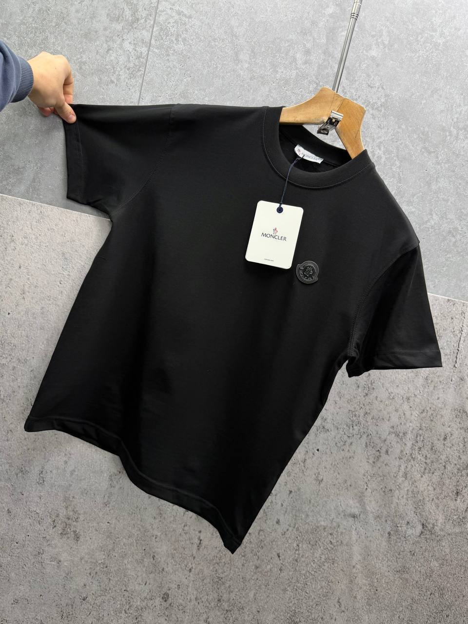 Moncler Silicon Badge Short Sleeve in Different Colors T-Shirt Men's Women's Reps Sale UK Best Quality Replica