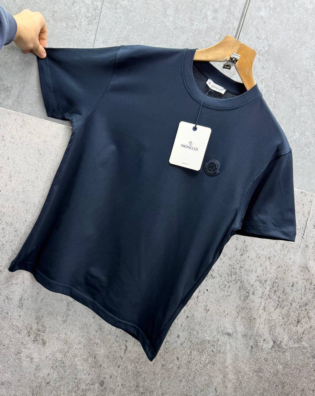 Moncler Silicon Badge Short Sleeve in Different Colors T-Shirt Men's Women's Reps Sale UK Best Quality Replica