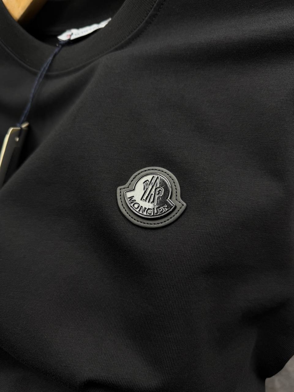 Moncler Silicon Badge Short Sleeve in Different Colors T-Shirt Men's Women's Reps Sale UK Best Quality Replica