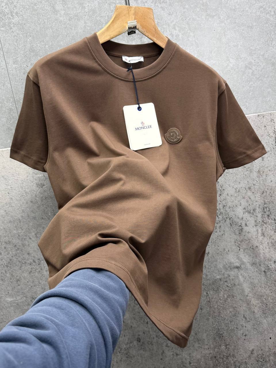 Moncler Silicon Badge Short Sleeve in Different Colors T-Shirt Men's Women's Reps Sale UK Best Quality Replica