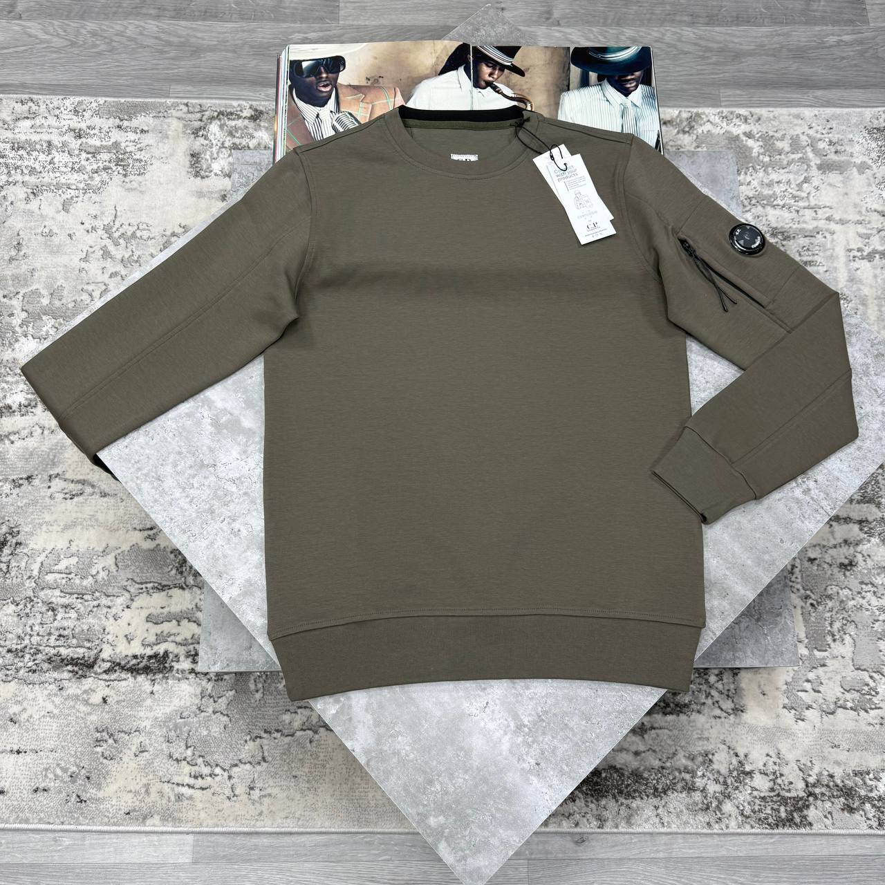 C.P. Company Lens-Detail Crewneck Men's Women's Jumpers in Different Colors Reps UK Best Quality AAA Replica
