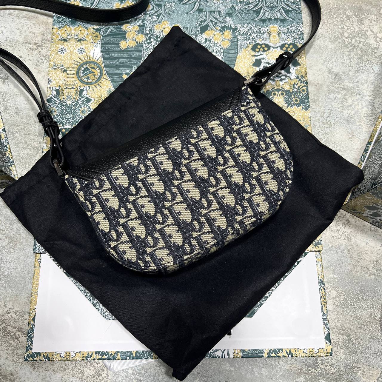Dior Mini Saddle Messenger Bag with Flap Men's Bag Beige/Black Reps Sale UK Best Quality AAA Replica