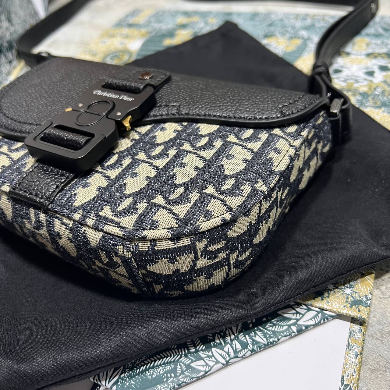 Dior Mini Saddle Messenger Bag with Flap Men's Bag Beige/Black Reps Sale UK Best Quality AAA Replica