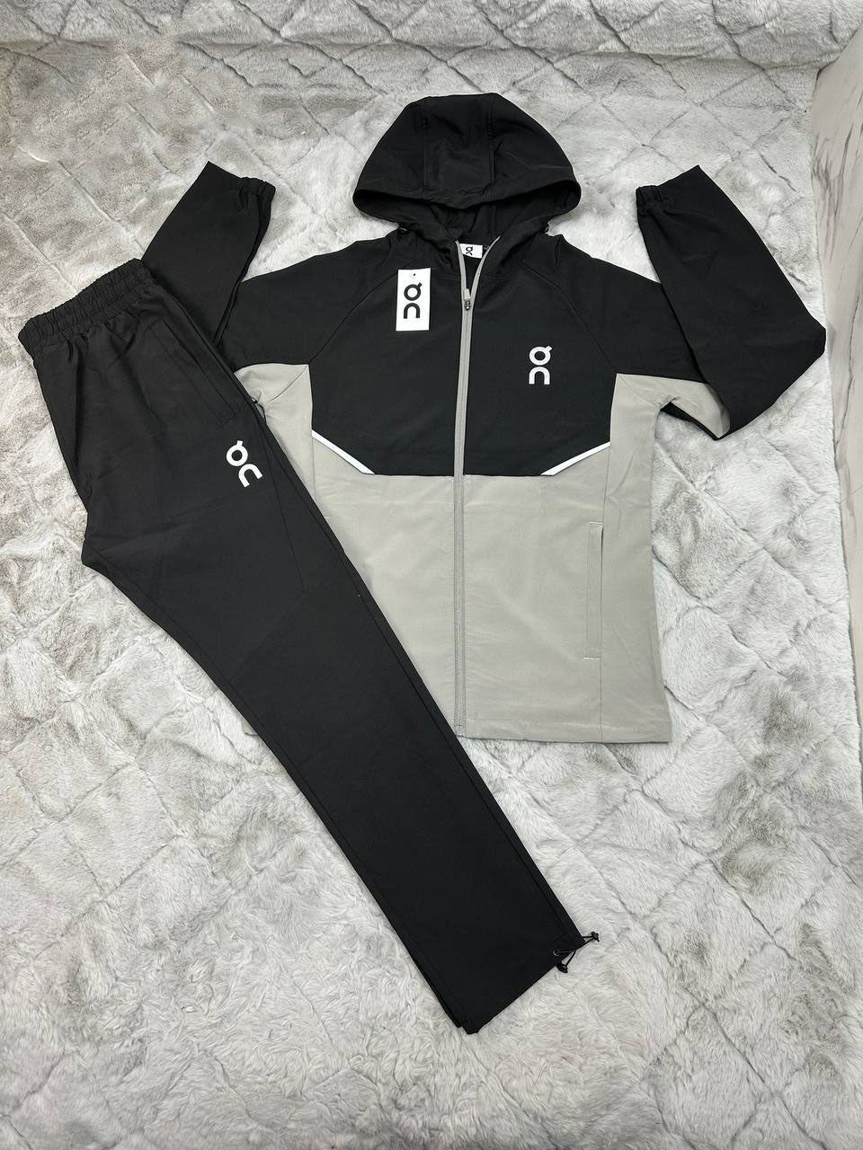 On Cloud Running Core Hooded Tracksuit in Black/Light Gray Color Men's Reps Sale UK Best Quality AAA Quality Replica