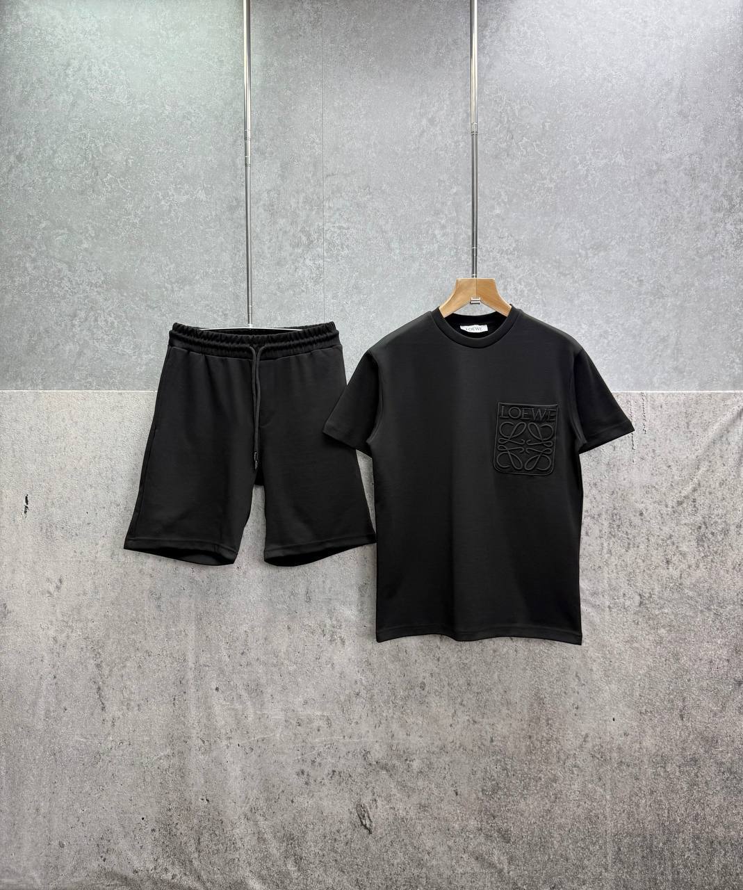 Loewe Relaxed Fit Anagram Embroidery Pocket Short Sleeve T-Shirts & Shorts Set in Black Color Men's Reps Sale UK Best Quality AAA Replica