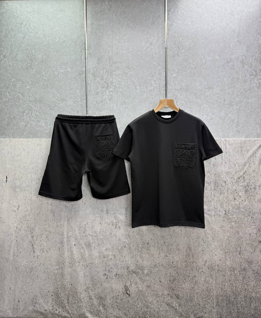 Loewe Relaxed Fit Anagram Embroidery Pocket Short Sleeve T-Shirts & Shorts Set in Black Color Men's Reps Sale UK Best Quality AAA Replica