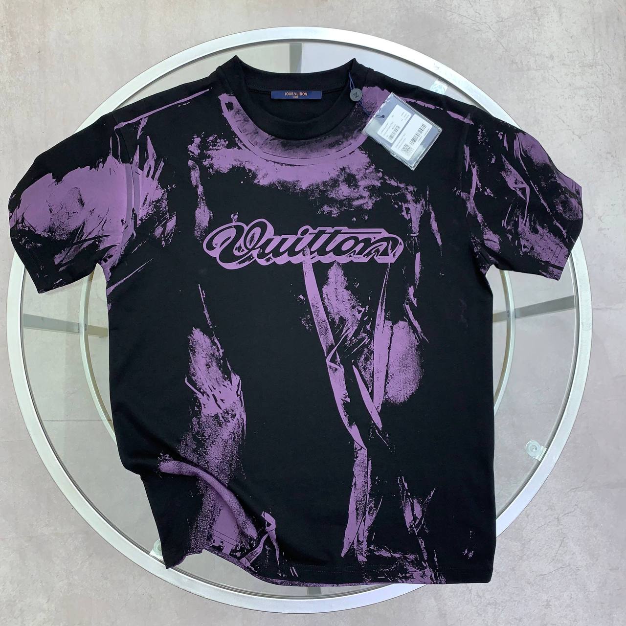 Louis Vuitton Overprinted Vuitton Short Sleeve Men's Women's T-Shirts in 2 Colors Reps Sale UK Best Quality AAA Replica