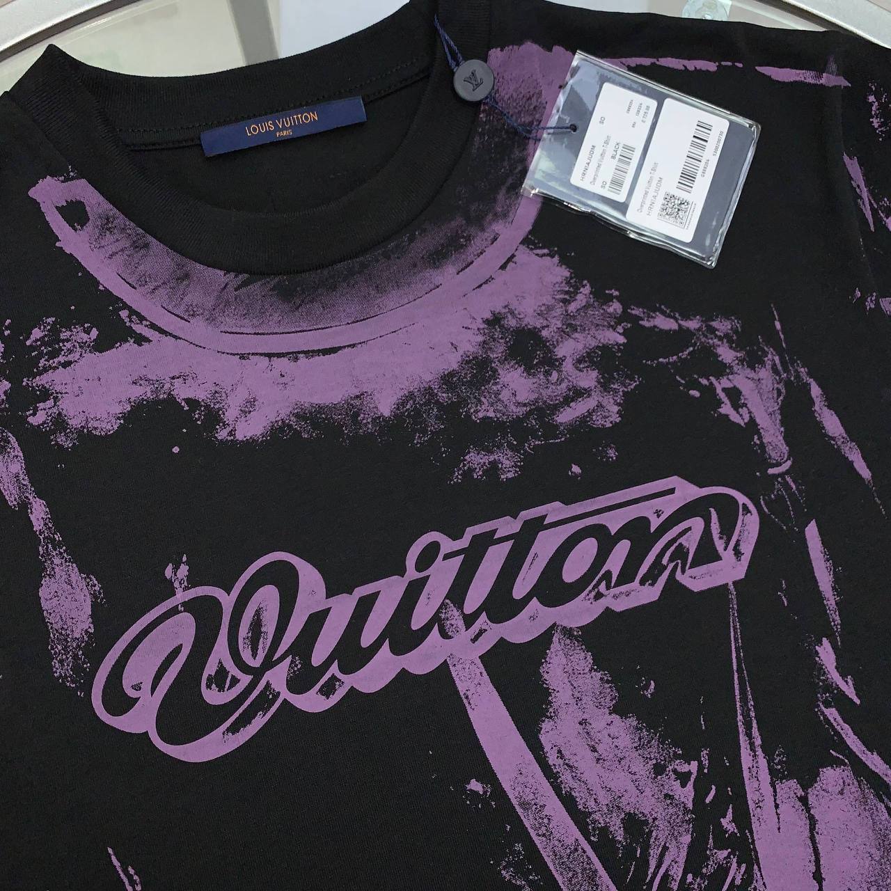 Louis Vuitton Overprinted Vuitton Short Sleeve Men's Women's T-Shirts in 2 Colors Reps Sale UK Best Quality AAA Replica
