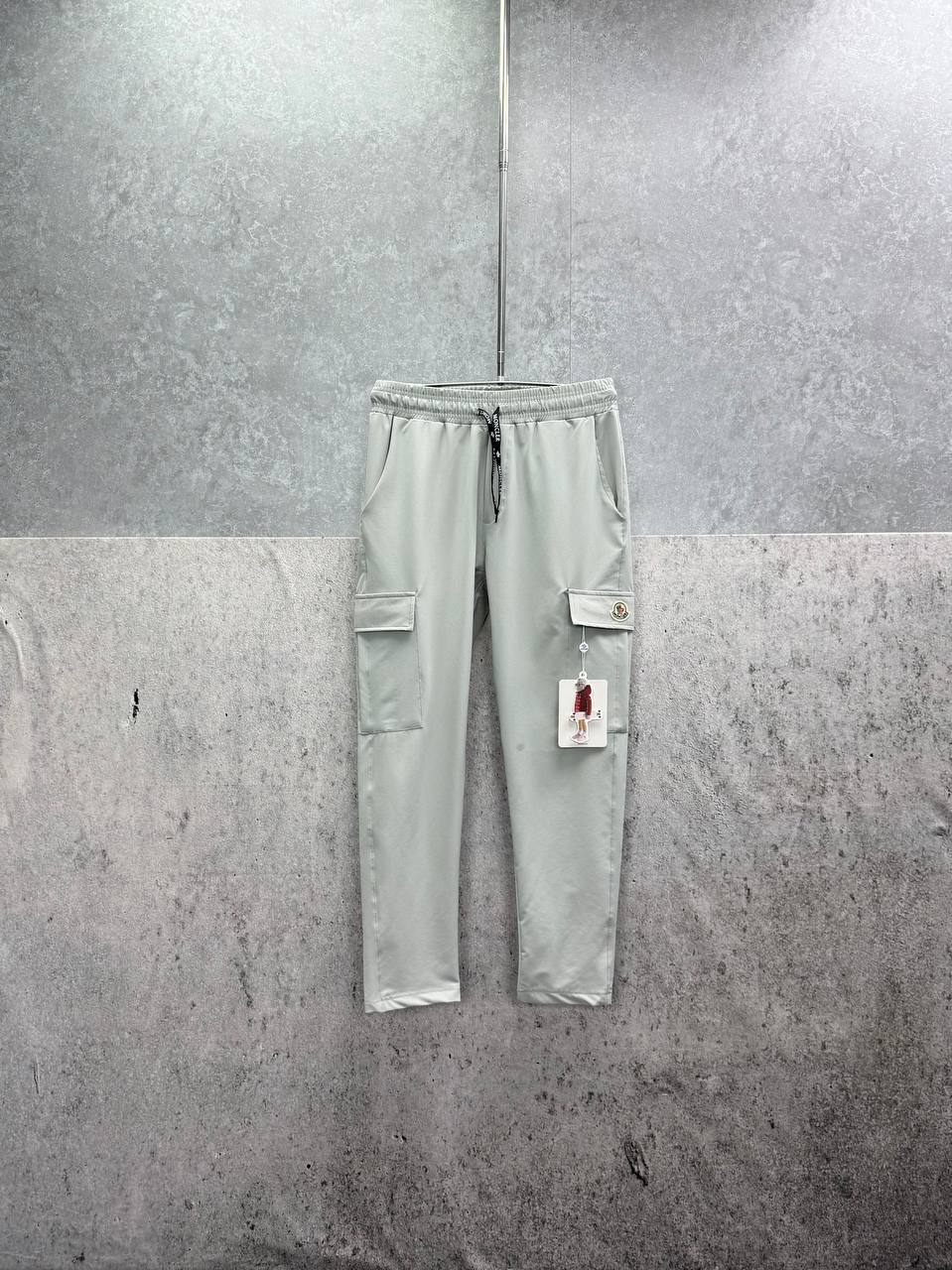 Moncler Logo-Patch Men's Grey Cargo Pants in Multiple Waist Sizes Reps Sale UK Best Quality AAA Replica