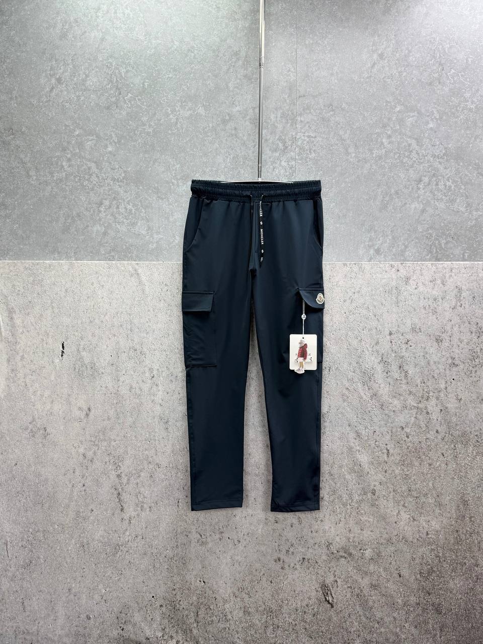 Moncler Logo-Patch Men's Navy Blue Cargo Pants in Multiple Waist Sizes Reps Sale UK Best Quality AAA Replica