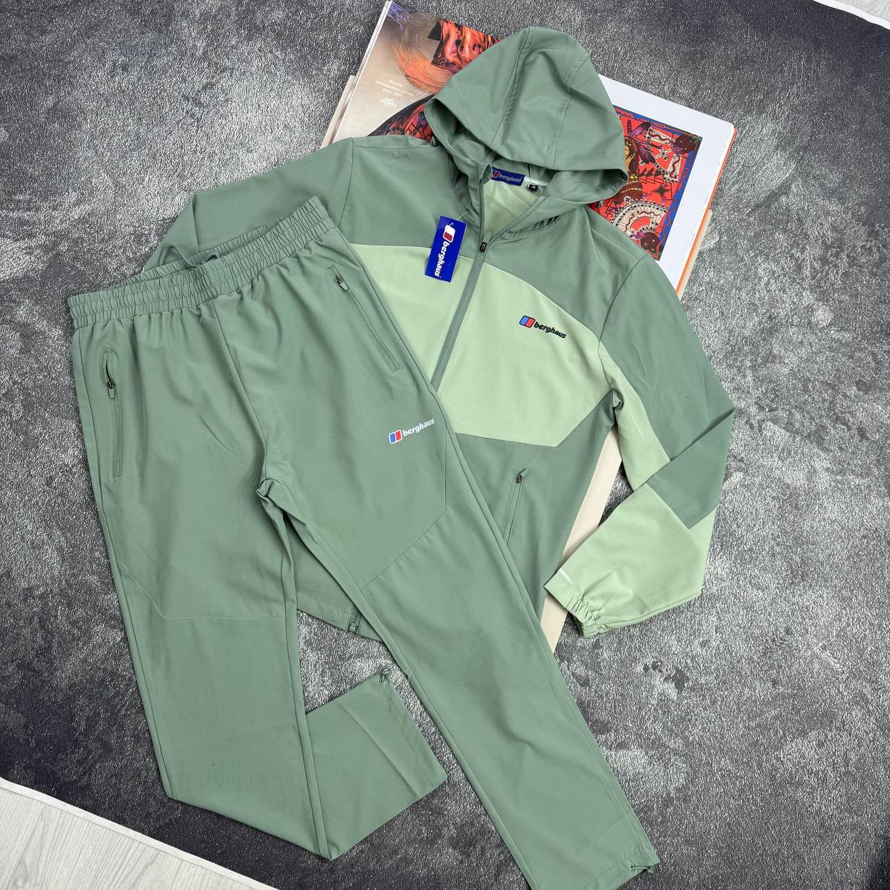 Berghaus Hooded Woven Tracksuit Mens in Green Reps Sale UK Best Quality AAA Replica