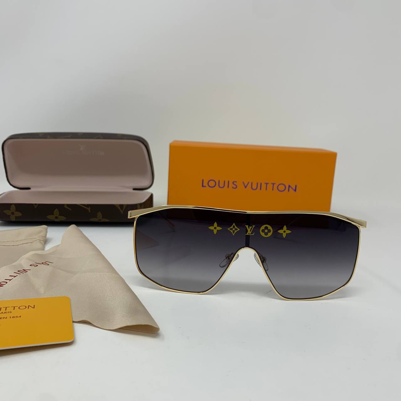 Louis Vuitton LV Golden Mask Men's Sunglasses Reps UK Best Quality Sale AAA Replica