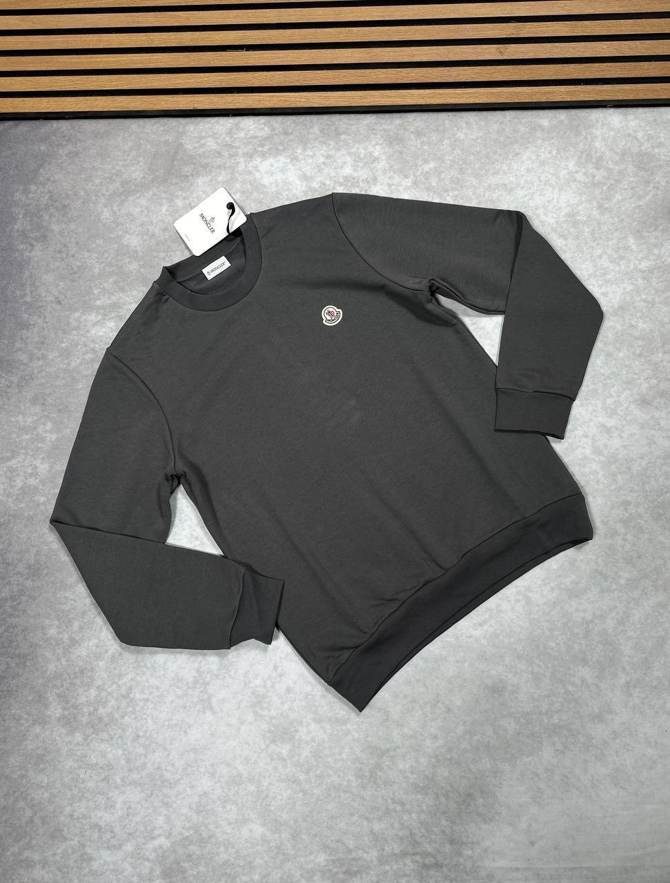 Moncler Logo Patch Crewneck Cotton Men's Women's Jumpers in Different Colors Reps Sale UK Best Quality AAA Replica