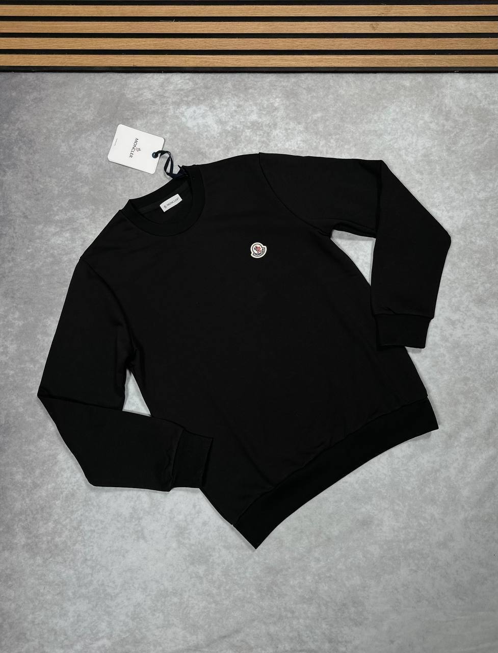 Moncler Logo Patch Crewneck Cotton Men's Women's Jumpers in Different Colors Reps Sale UK Best Quality AAA Replica