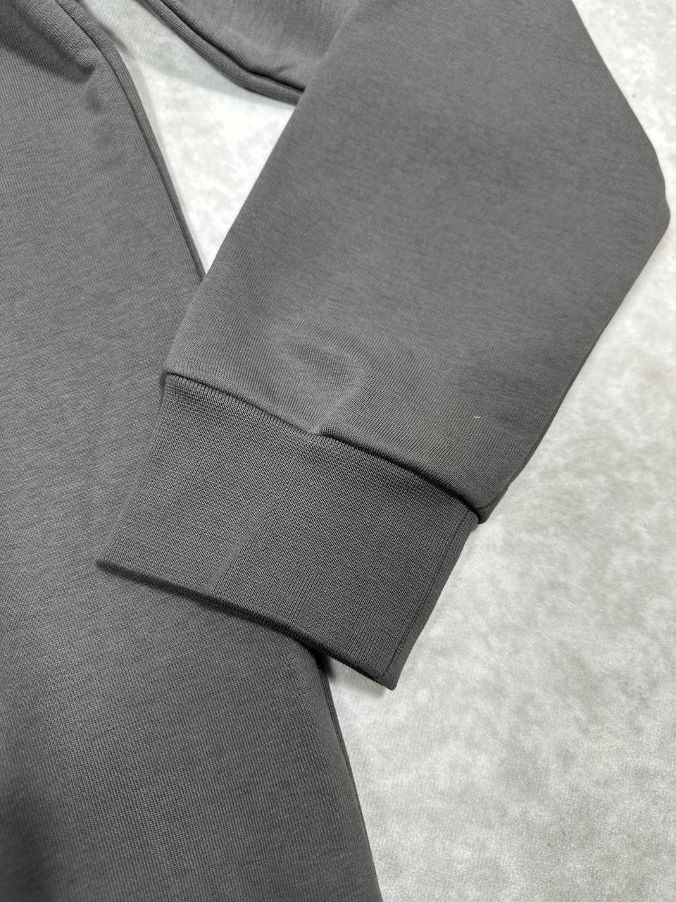Moncler Logo Patch Crewneck Cotton Men's Women's Jumpers in Different Colors Reps Sale UK Best Quality AAA Replica
